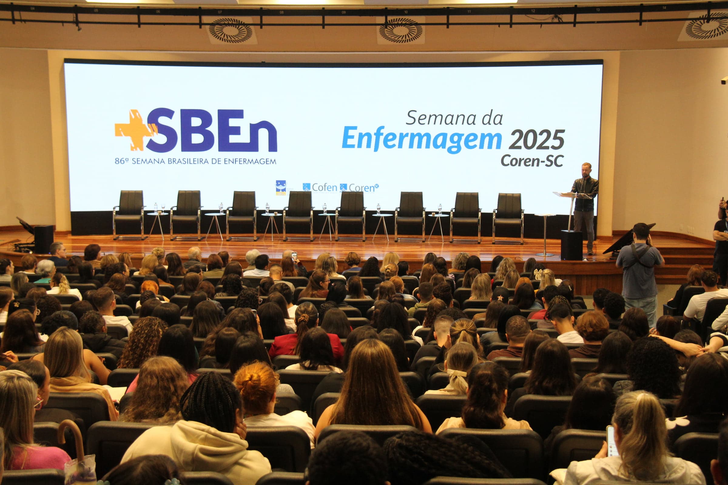 Abertura da 87ª Semana Brasileira de Enfermagem, no auditório da Assembleia Legislativa de Santa Catarina